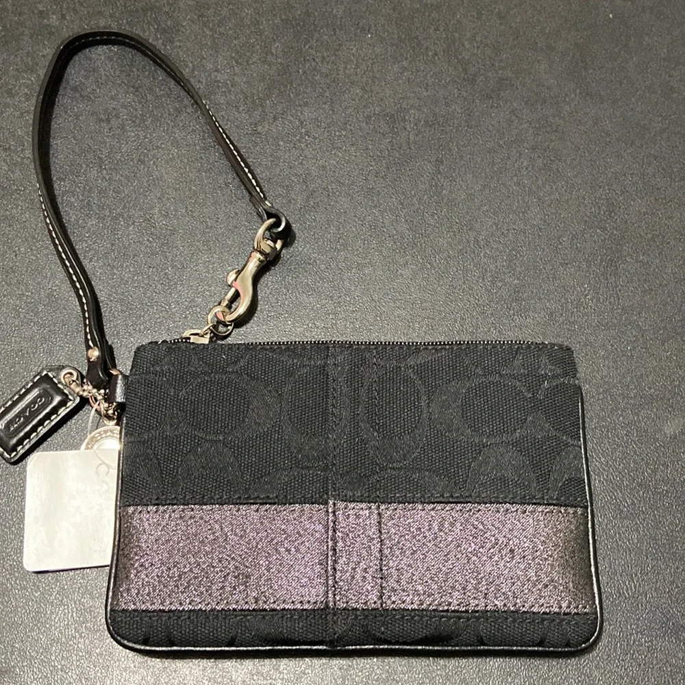 Coach wristlet - Picture 1 of 7